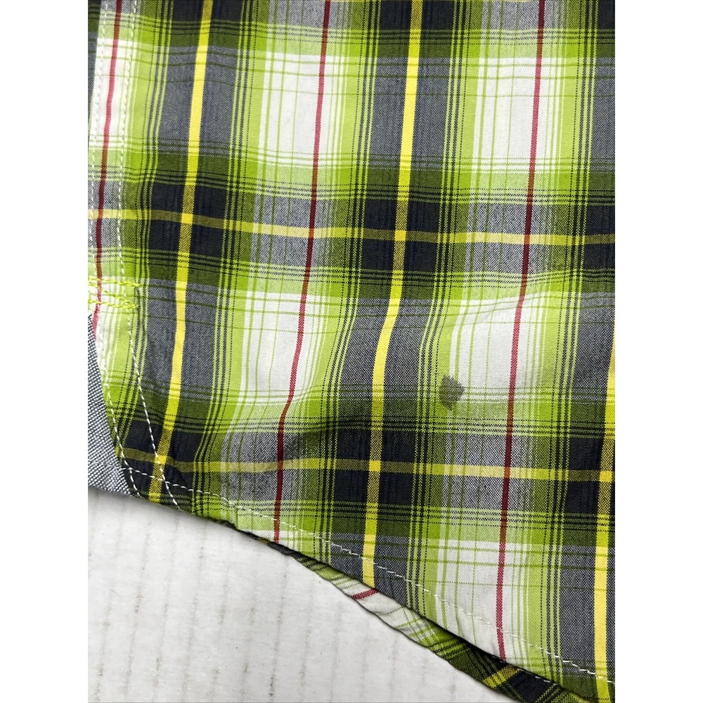 Marmot Short Sleeve Green Plaid Shirt Men's Medium **Small Stain** - Picture 6 of 16